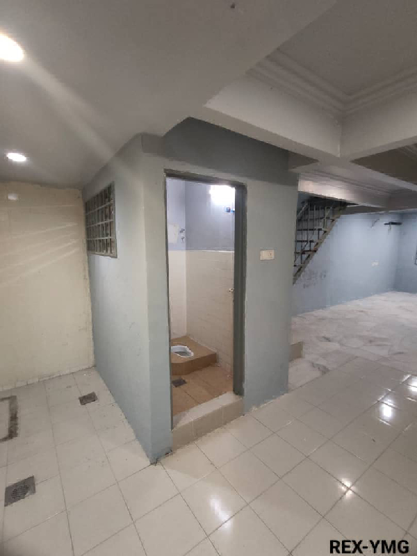 Taman Sentosa @ Klang2 Storey Medium Cost HouseSqft : 15x55Bedroom : 3Bathroom : 2Plaster CeilingFac - photo 5