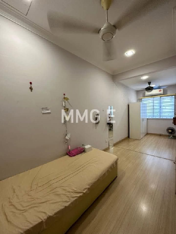 TIP-TOP CONDITION Kota Bayu EmasDouble Storey Superlink24x70 Freehold Non-Bumi 4 Bedrooms 3 Bathroom - photo 4
