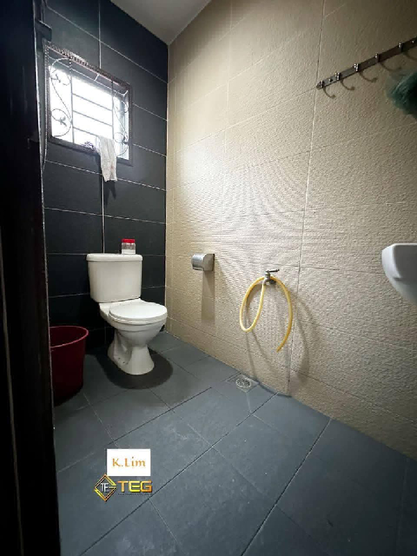 For Sale Bukit Tinggi 2 Klang 2 Storey House Land Area : 20x70 Fully extend 4 Bedrooms  Facing Field - photo 4