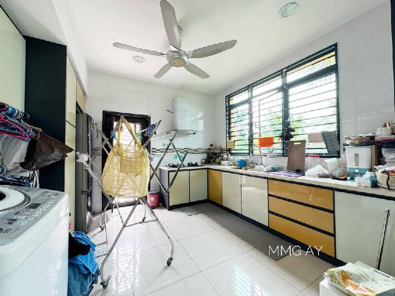 Aman Perdana Klang 2 Storey Bungalow 40 x 80  - photo 6
