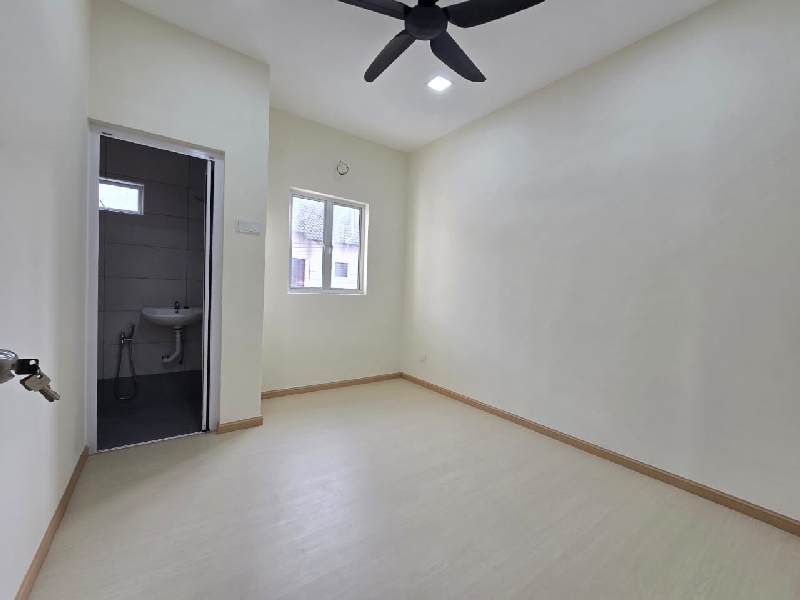 Teluk Gedung Indah - Port KlangDouble Storey Terrace House For Sale- Size 20 x 60- 4 Bedooms - 3 Bat - photo 10