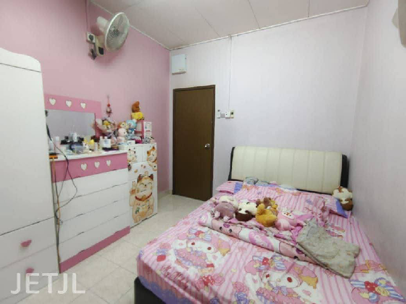 Super Value BuyBandar Parkland2 Storey House20x75Fully Renovated Kitchen Extended Built in Wardrobe  - photo 3