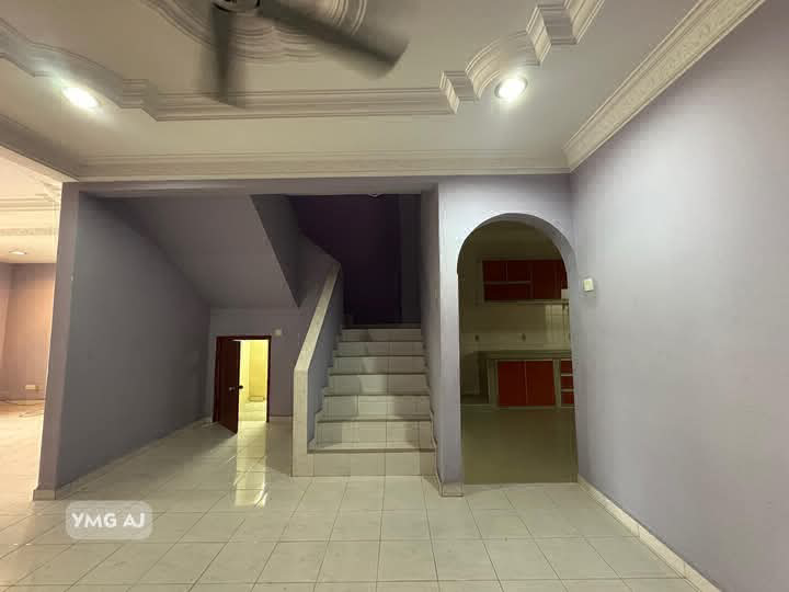 Bandar Bukit Tinggi 2 Klang Double Storey Terrace - Facing Open- 20 x 93 Ft- 4 Bedrooms & 4 Bathroom - photo 2