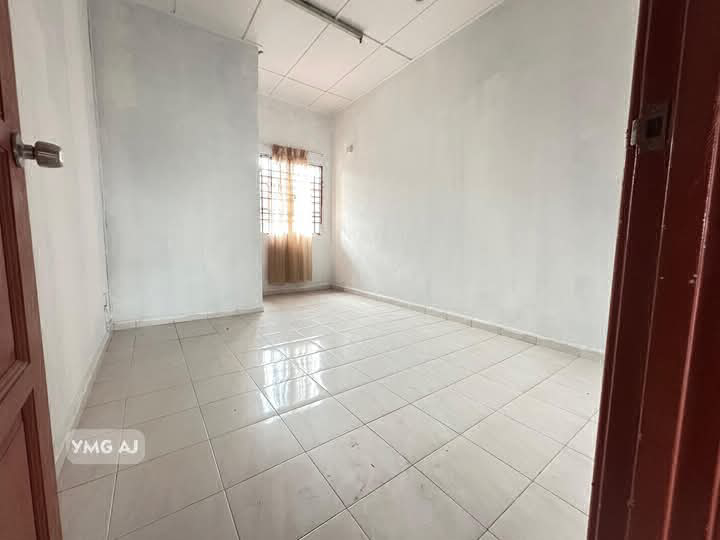 Bandar Bukit Tinggi 2 Klang Double Storey Terrace - Facing Open- 20 x 93 Ft- 4 Bedrooms & 4 Bathroom - photo 8