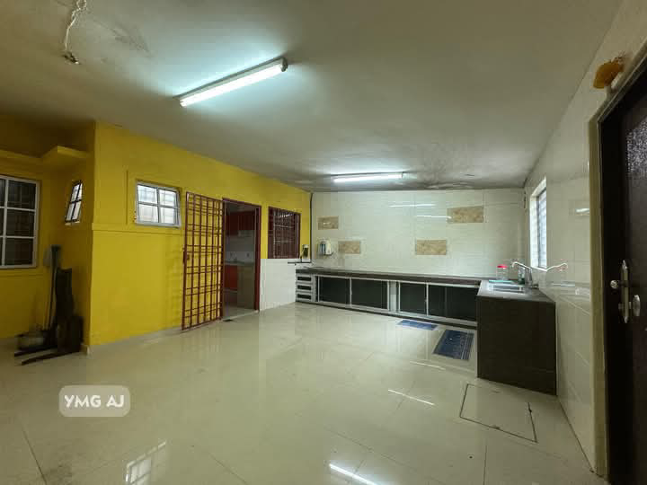 Bandar Bukit Tinggi 2 Klang Double Storey Terrace - Facing Open- 20 x 93 Ft- 4 Bedrooms & 4 Bathroom - photo 11