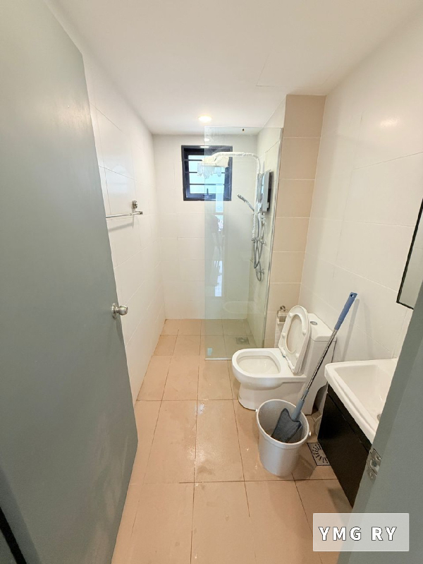 Super cheapest unit Asteria apartment parklands Rent 1250 Full furnished !!! - photo 5