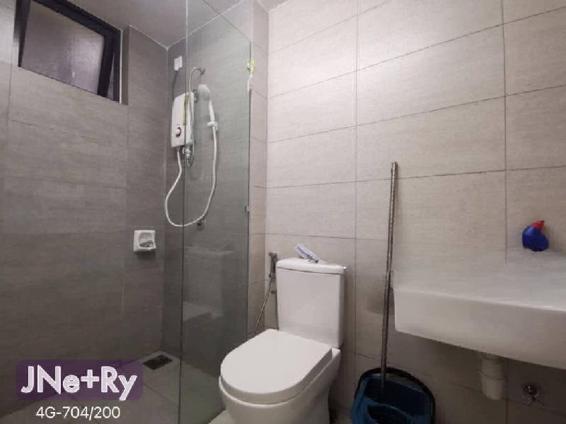 Gravit 8 Service Ashino kota bayuemas klang Size 874sqft2  Bedrooms 1 bathroom Fully Furnished 2 par - photo 4