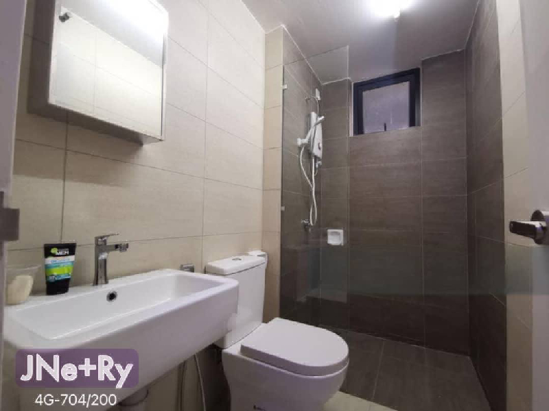 Gravit 8 Service Ashino kota bayuemas klang Size 874sqft2  Bedrooms 1 bathroom Fully Furnished 2 par - photo 10