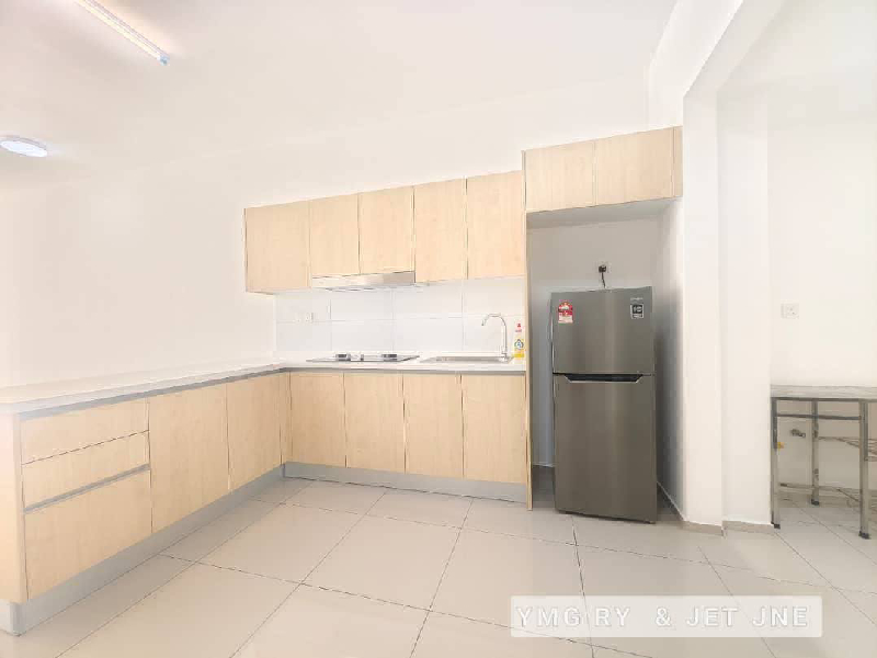 The Tresor Gravit8 Parkhome Part Furnish Aircond Biggest Balcony Brand New Unit lake view (G1) - photo 8