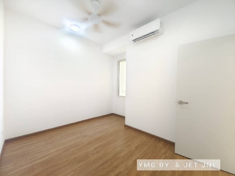 The Tresor Gravit8 Parkhome Part Furnish Aircond Biggest Balcony Brand New Unit lake view (G1) - photo 12
