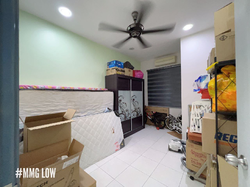 Bandar botanic Renovated New Taman Good condition 20x70 double storey house ( Y81 ) - photo 6