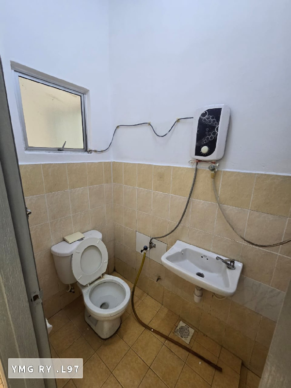 L97.Bayu Villa Klang bayu perdana klang basic fan n light good for - photo 7