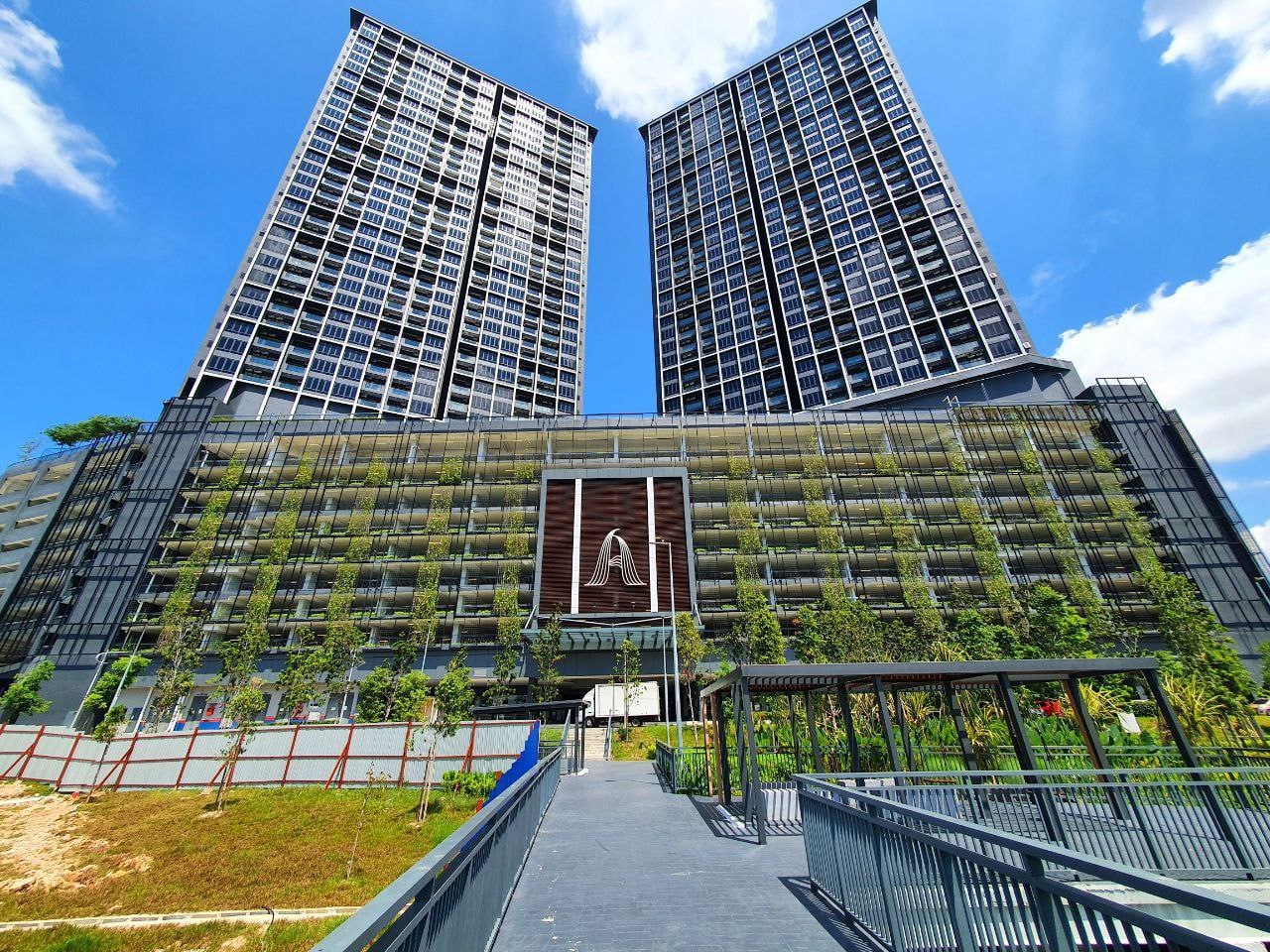 Aera Service Residence