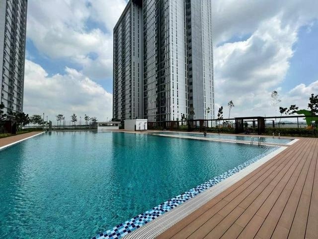 Lakefront Homes - photo 2