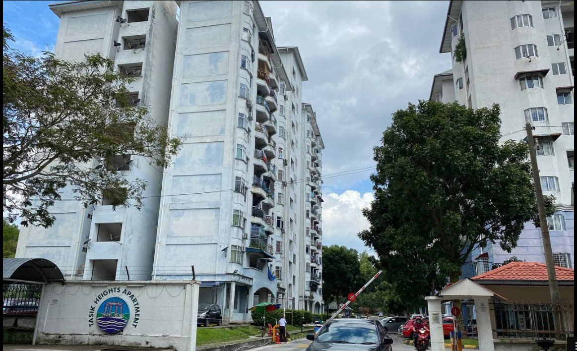 Tasik Heights Apartment