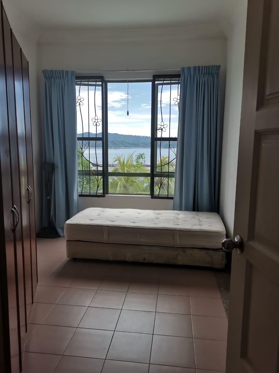 Peak Condominium Seaview For Rent - photo 4