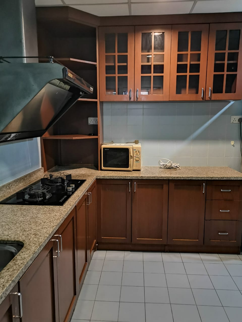 Peak Condominium Seaview For Rent - photo 6