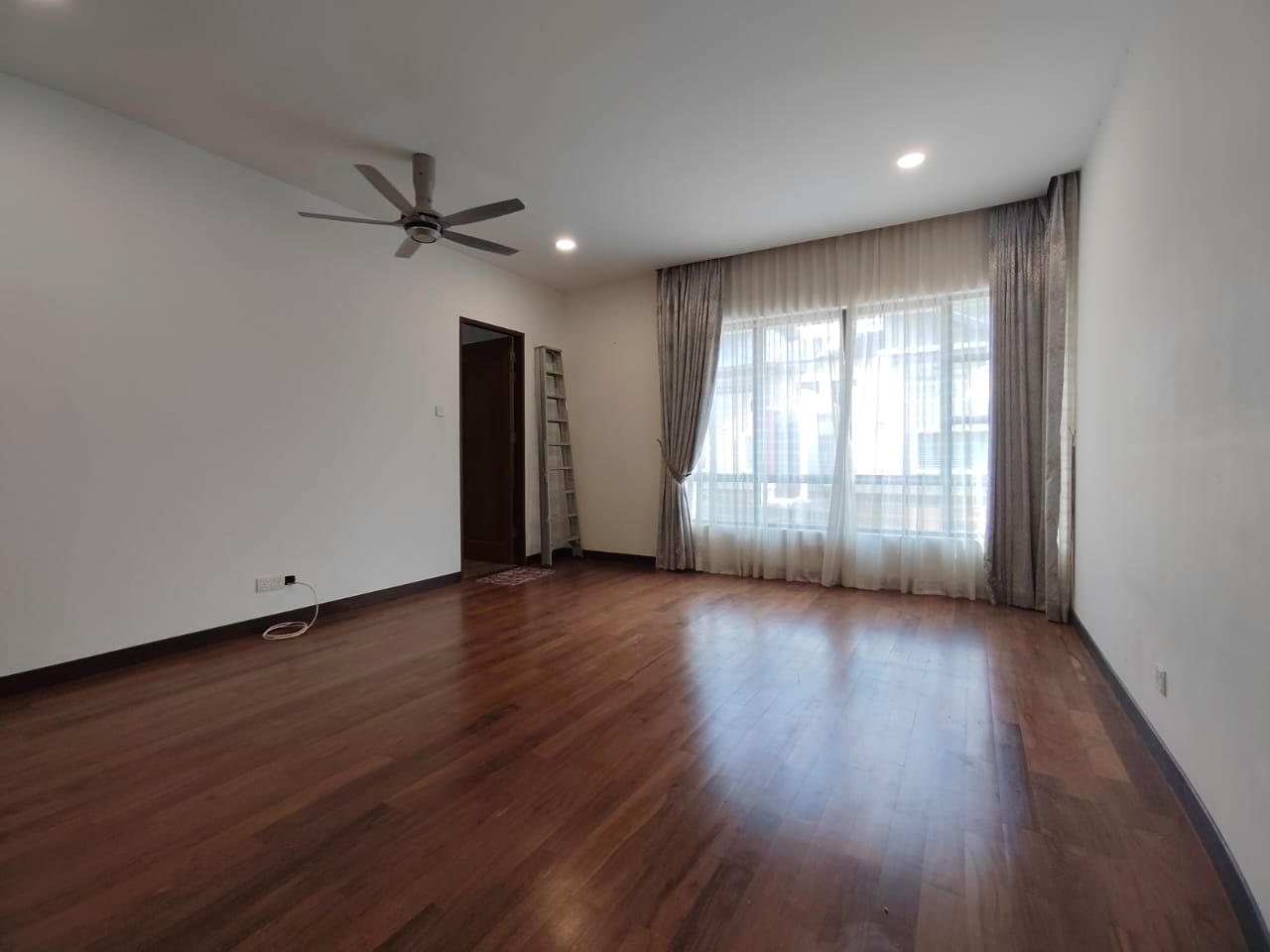 Bandar Kinrara Hill Puchong 3 Storey SemiD - photo 5