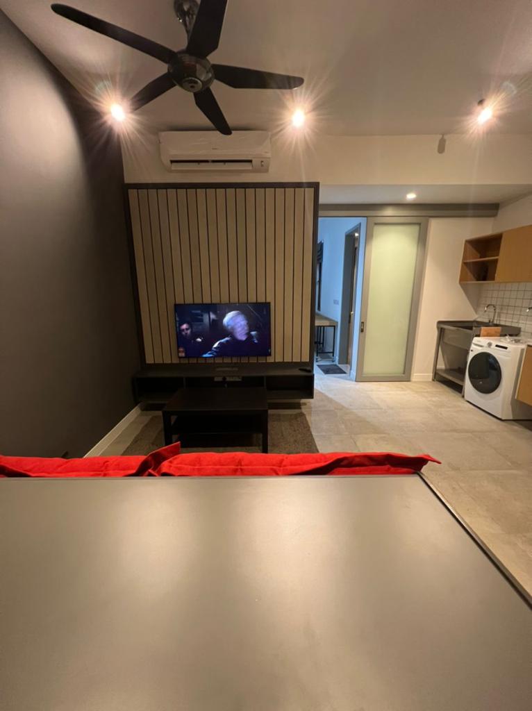 Union Suites 469sf For Rent - photo 2