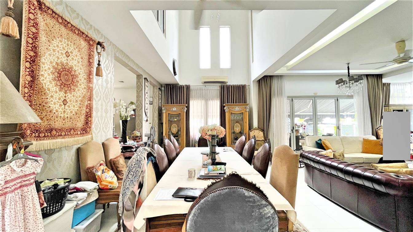 3 Storey Semi D Laman Seri Seksyen 13 Shah Alam