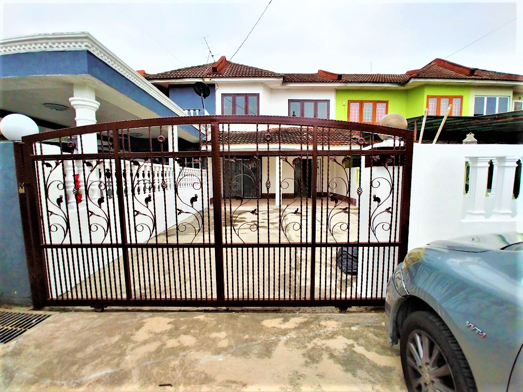 Renovated Freehold 2 Stry Taman Alam Nyata Sek 36 - photo 2