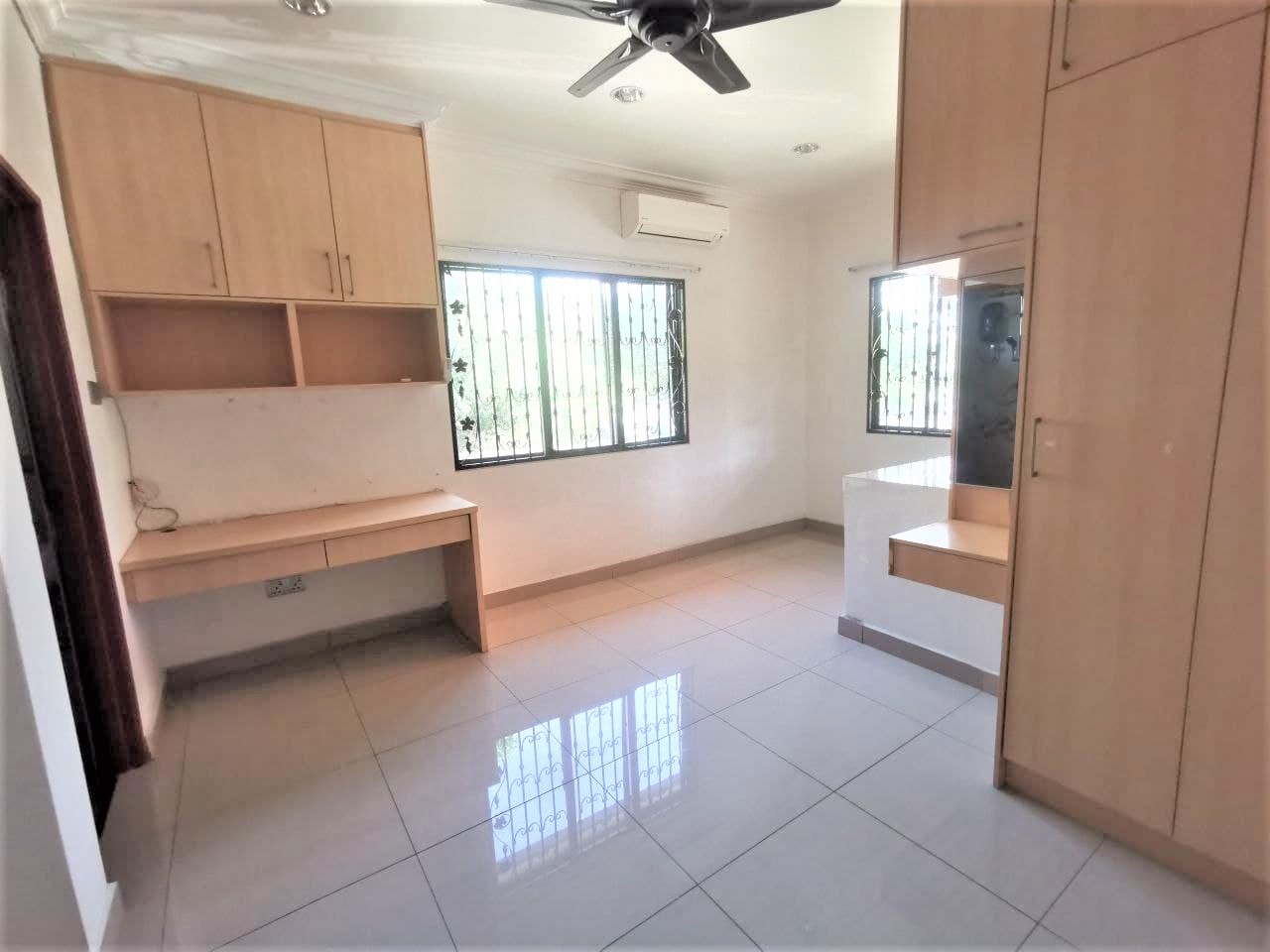 Facing Open 3 story bungalow  Bukit Antarabangsa - photo 4