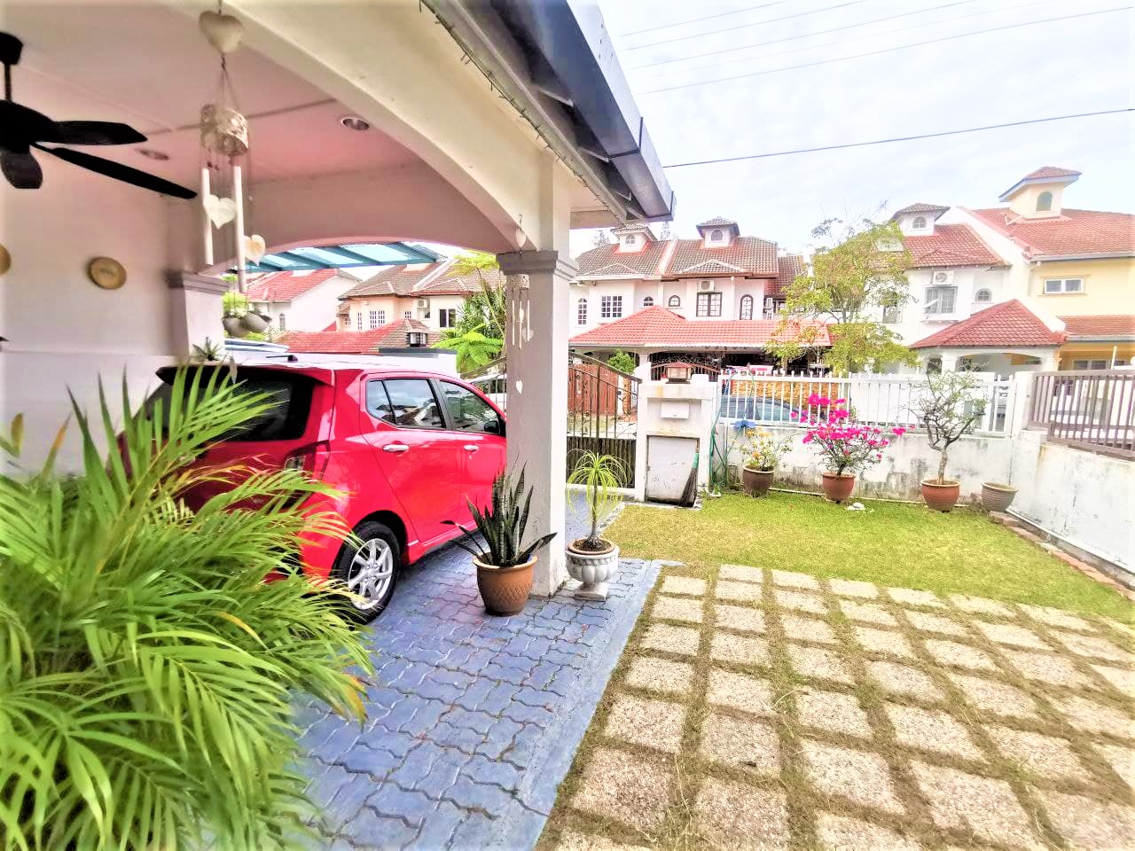 2 STOREY LINKED HOUSE LOCATED IN THE HEART OF SUBA - photo 2