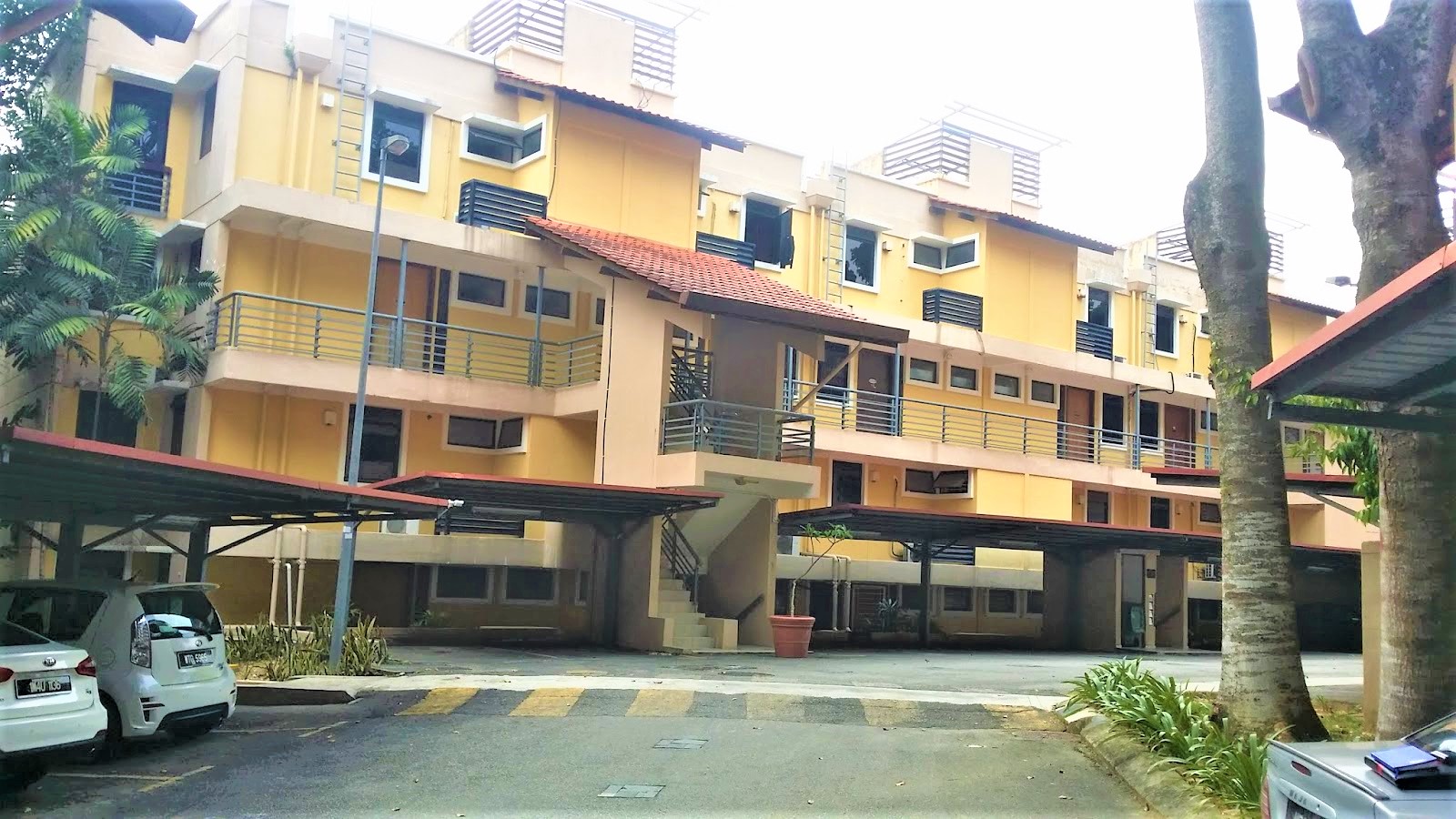 Furnished Freehold Townhouse G lvl Cyberia