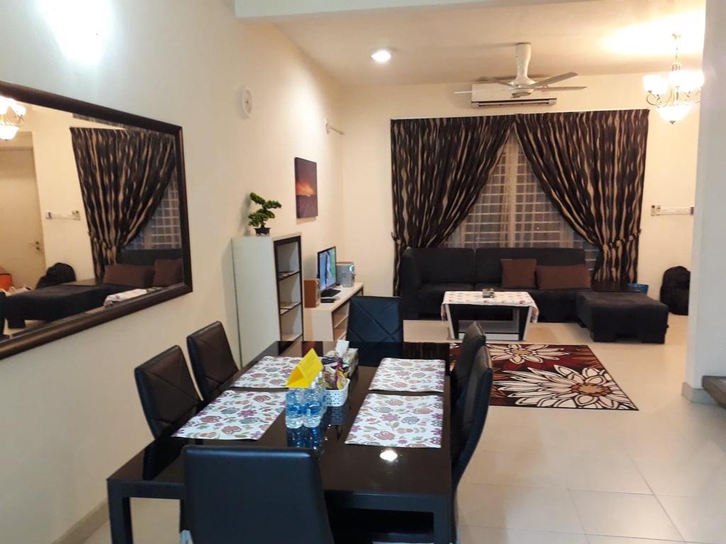 FULLY FURNISHED Double Storey Super Link House - photo 4