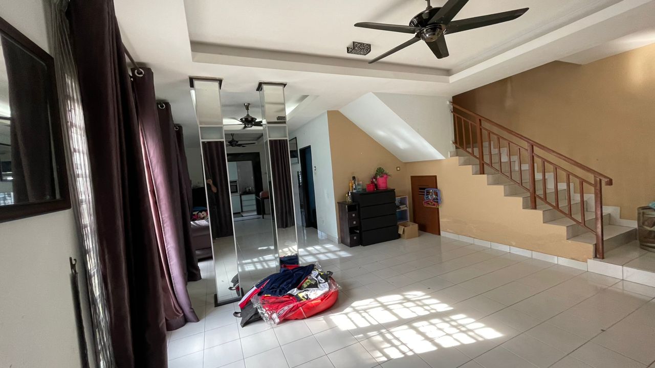 END LOT Double Storey Terrace Bandar Enstek - photo 2