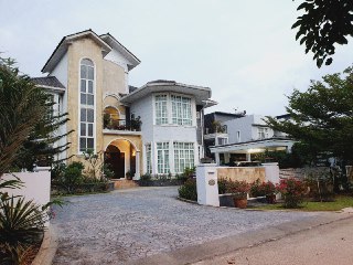 Perdana Lakeview East, Cyberjaya