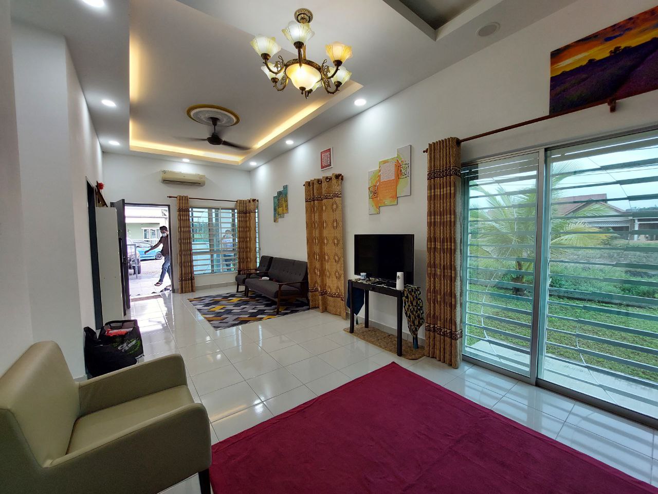 Single Storey Taman Salak Kasturi - photo 3