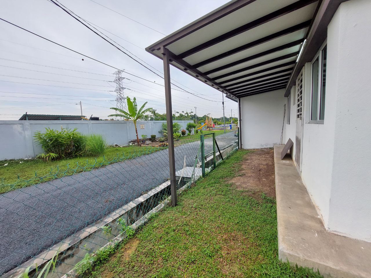 Single Storey Taman Salak Kasturi - photo 11