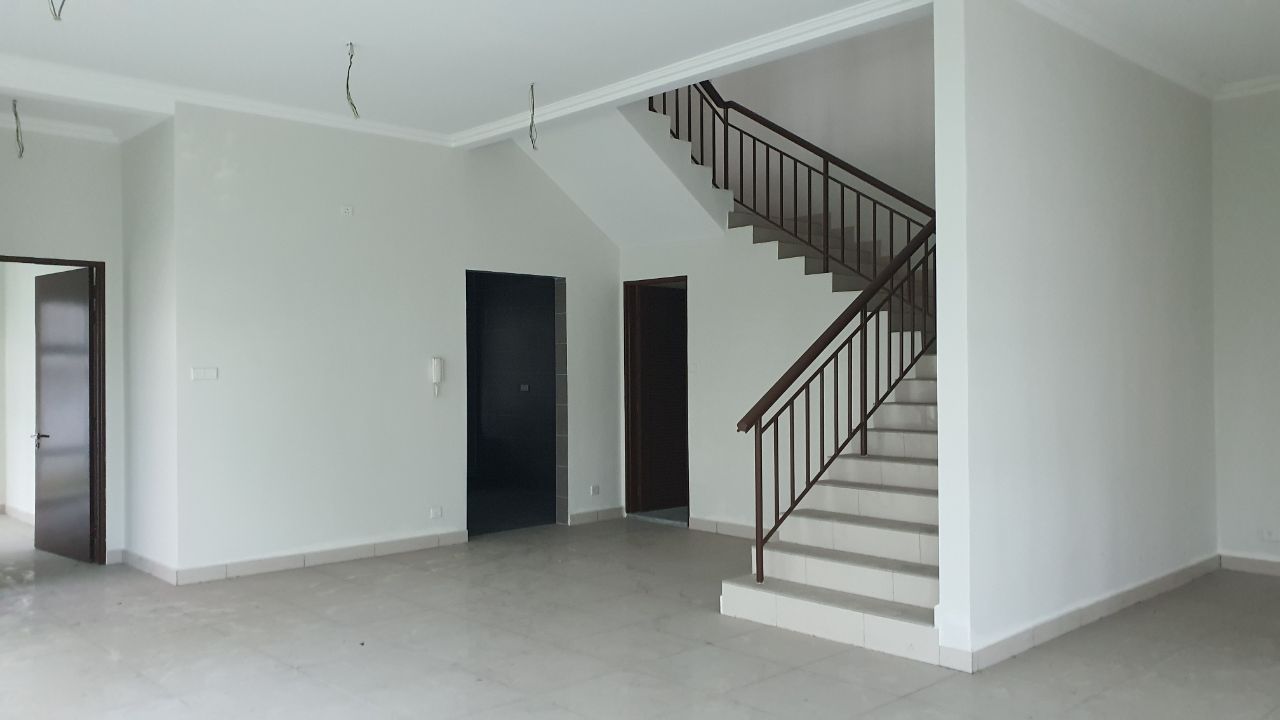 SemiD Avenue 4 Lake Valley, Bandar Tun Hussein Onn - photo 1