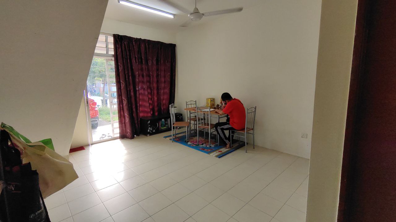 Double Storey Terrace Salak Tinggi - photo 2