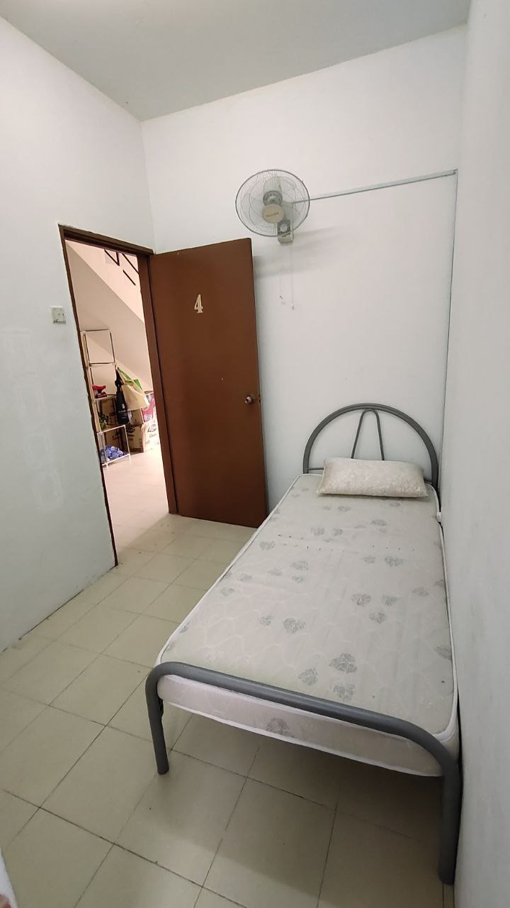 Double Storey Terrace Salak Tinggi - photo 8