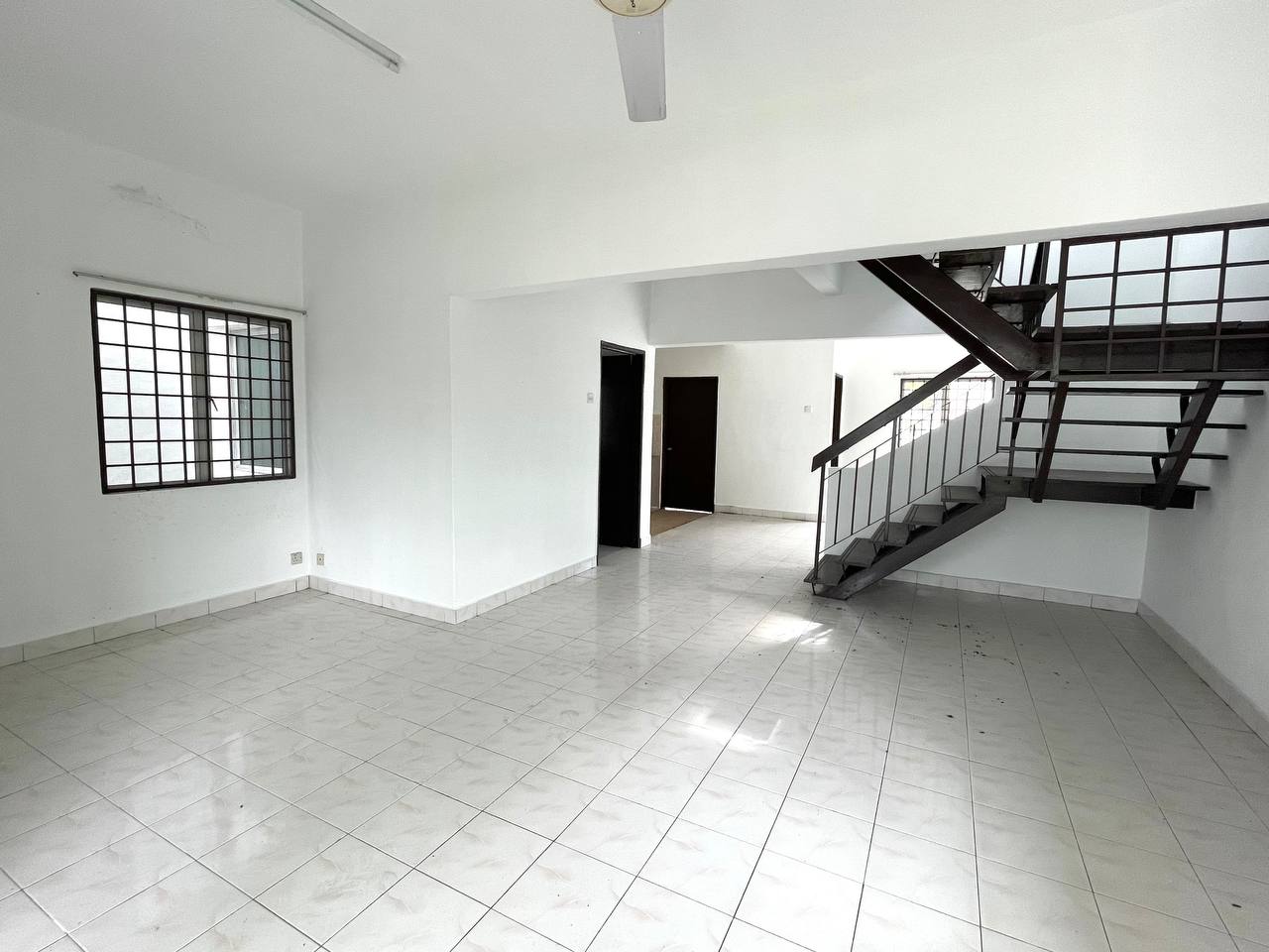 Double Storey House Bandar Baru Bangi Seksyen 8 - photo 3