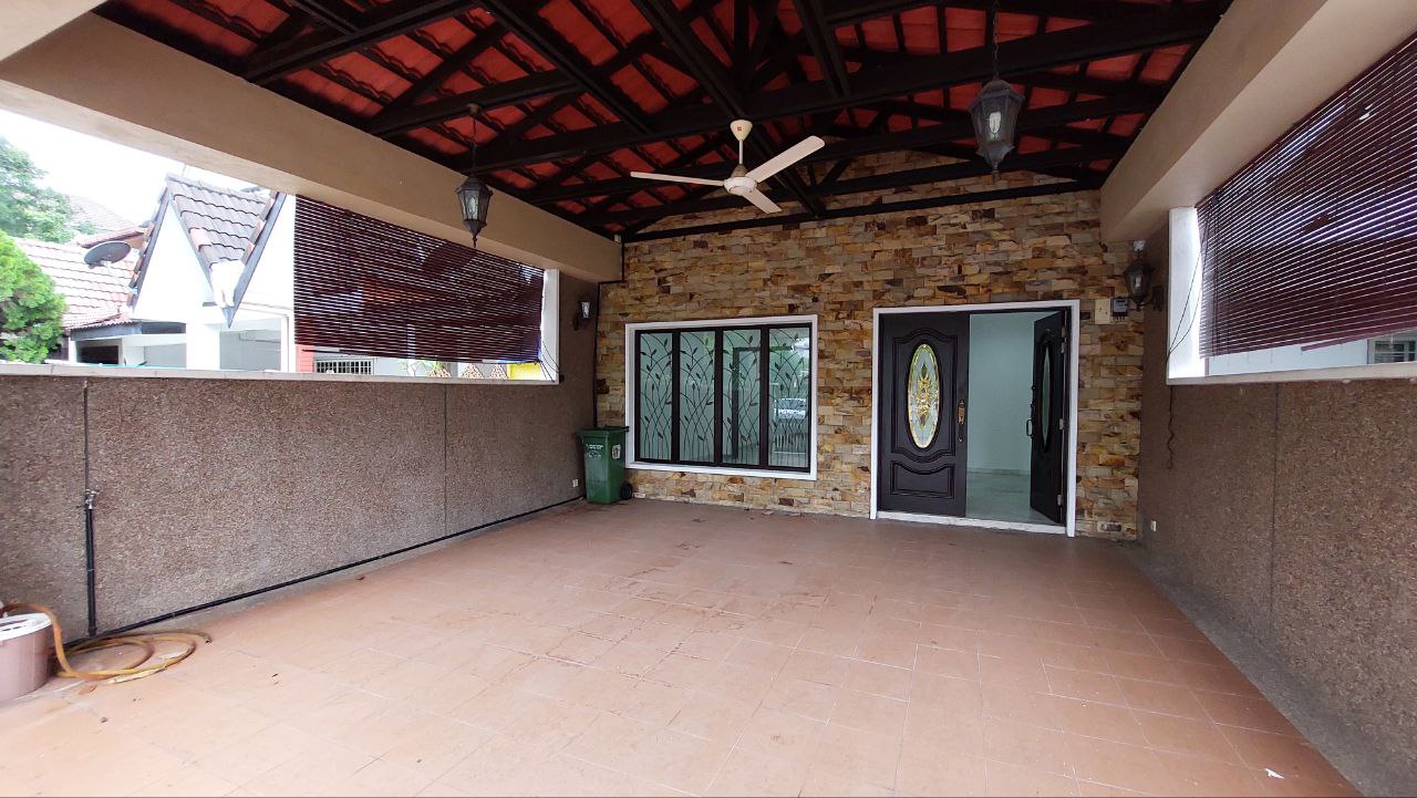 Double Storey Terrace Intermediate Taman Setiawang - photo 1