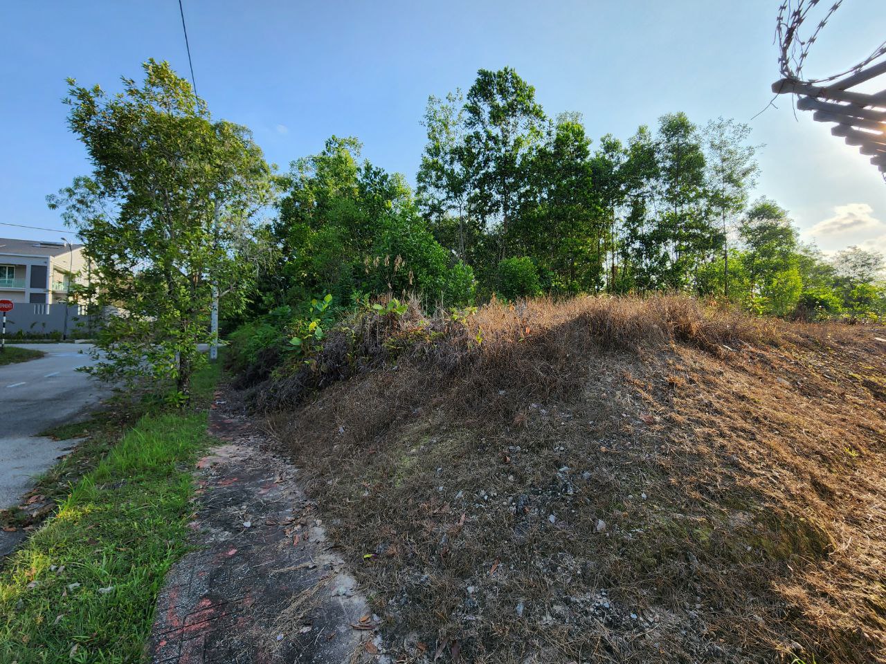 Corner Bungalow Lot Seksyen 9 Bandar Bukit Mahkota - photo 2
