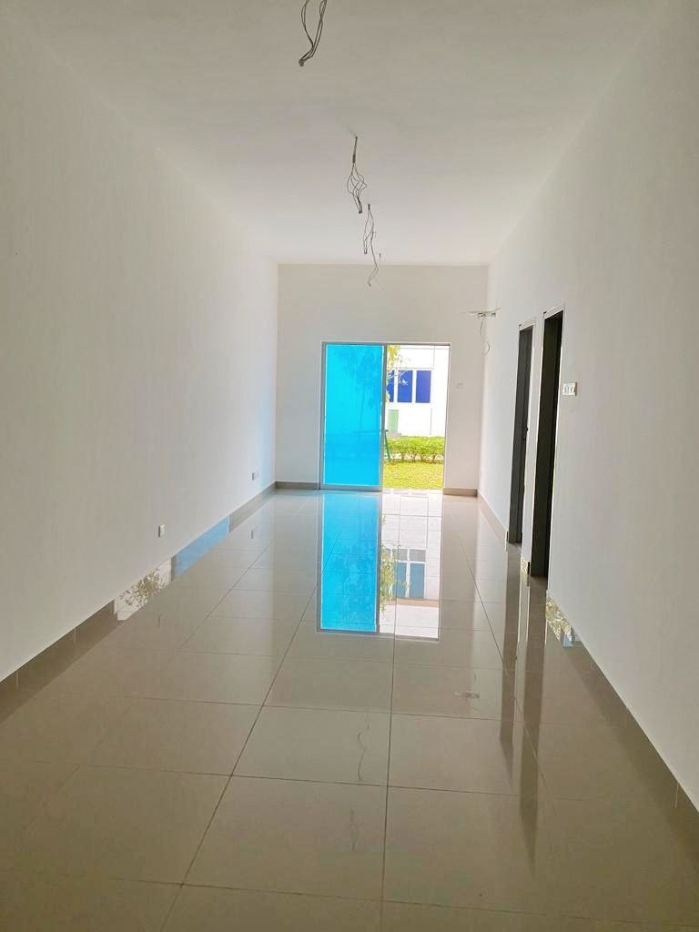 Townhouse, Casa Bluebell, Cybersouth, Dengkil - photo 4