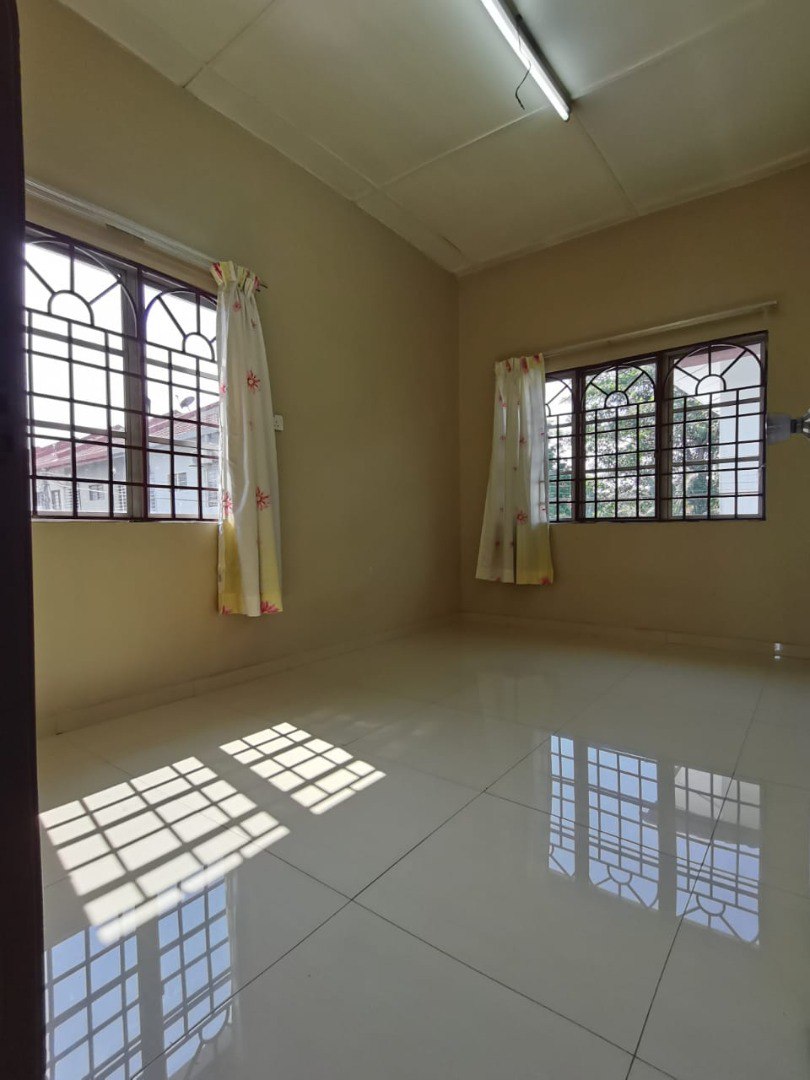 End Lot Terrace House,Taman Sentosa Klang
