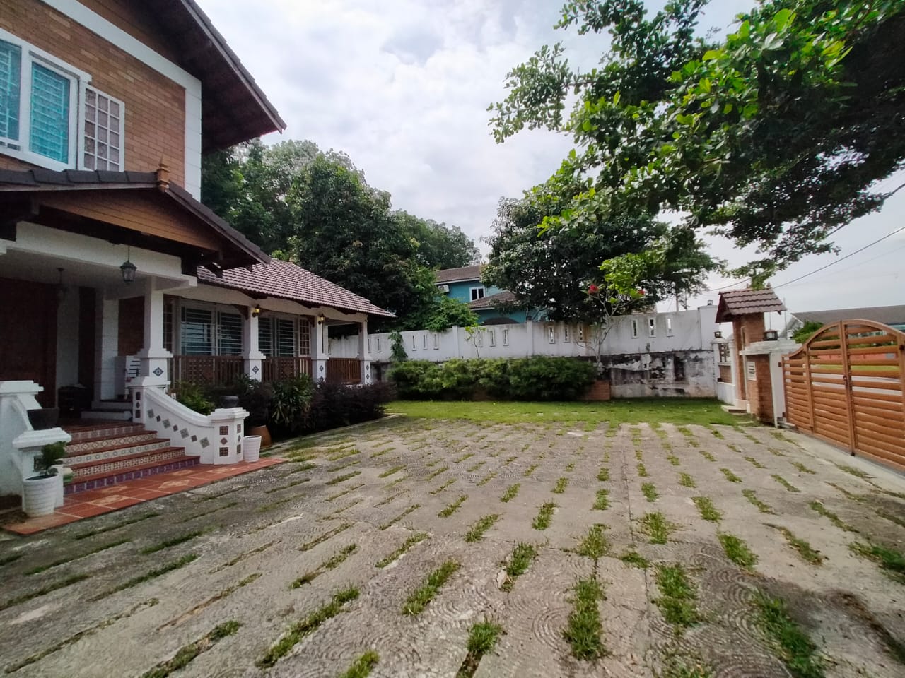 Bungalow House, Pinggiran Rahman Putra Sg Buloh - photo 3
