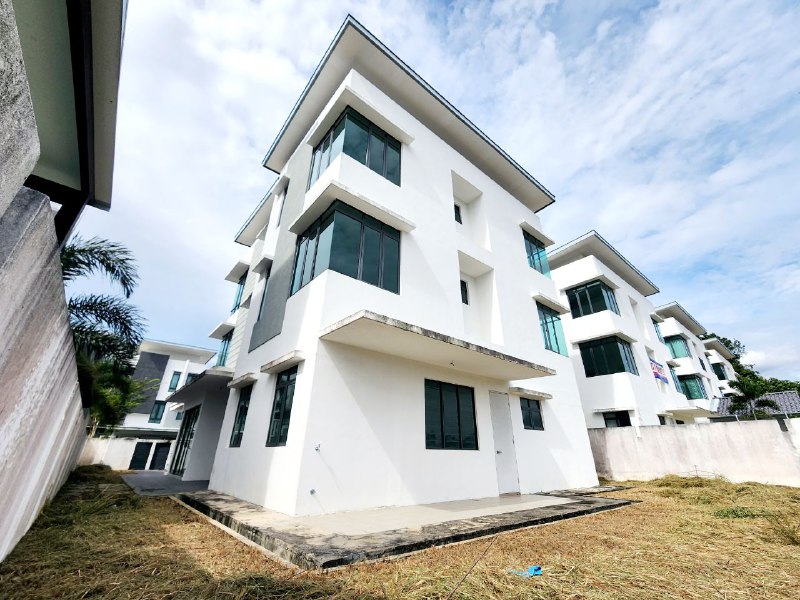 3 Storey Bungalow House Lambaian Residence Bangi - photo 2