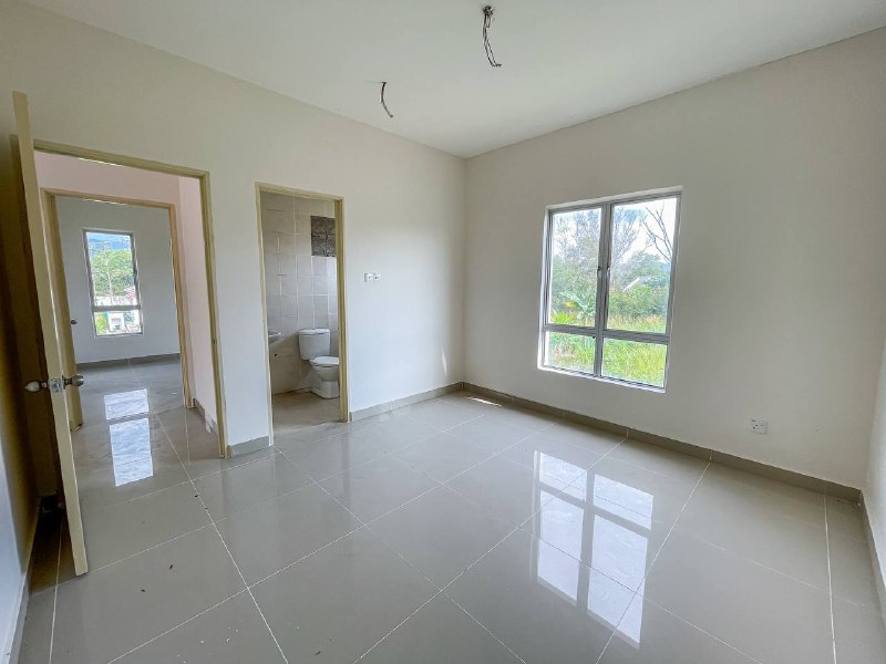 Bungalow Bandar Tasik Senangin Mahkota Hill - photo 6