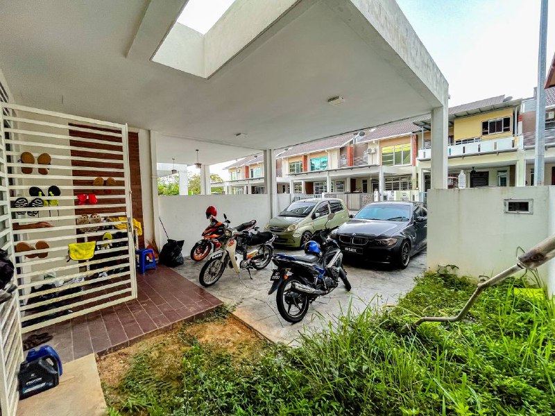 2 Storey Laman Bakawali Terezza 2, Kota Seriemas - photo 2