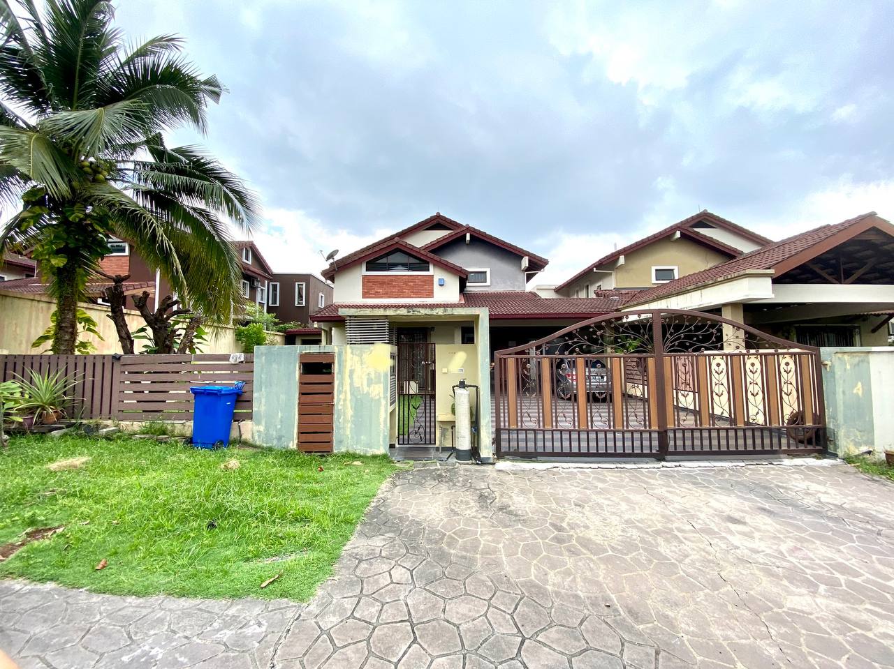 Double Storey House, Laman Permai, Subang Bestari