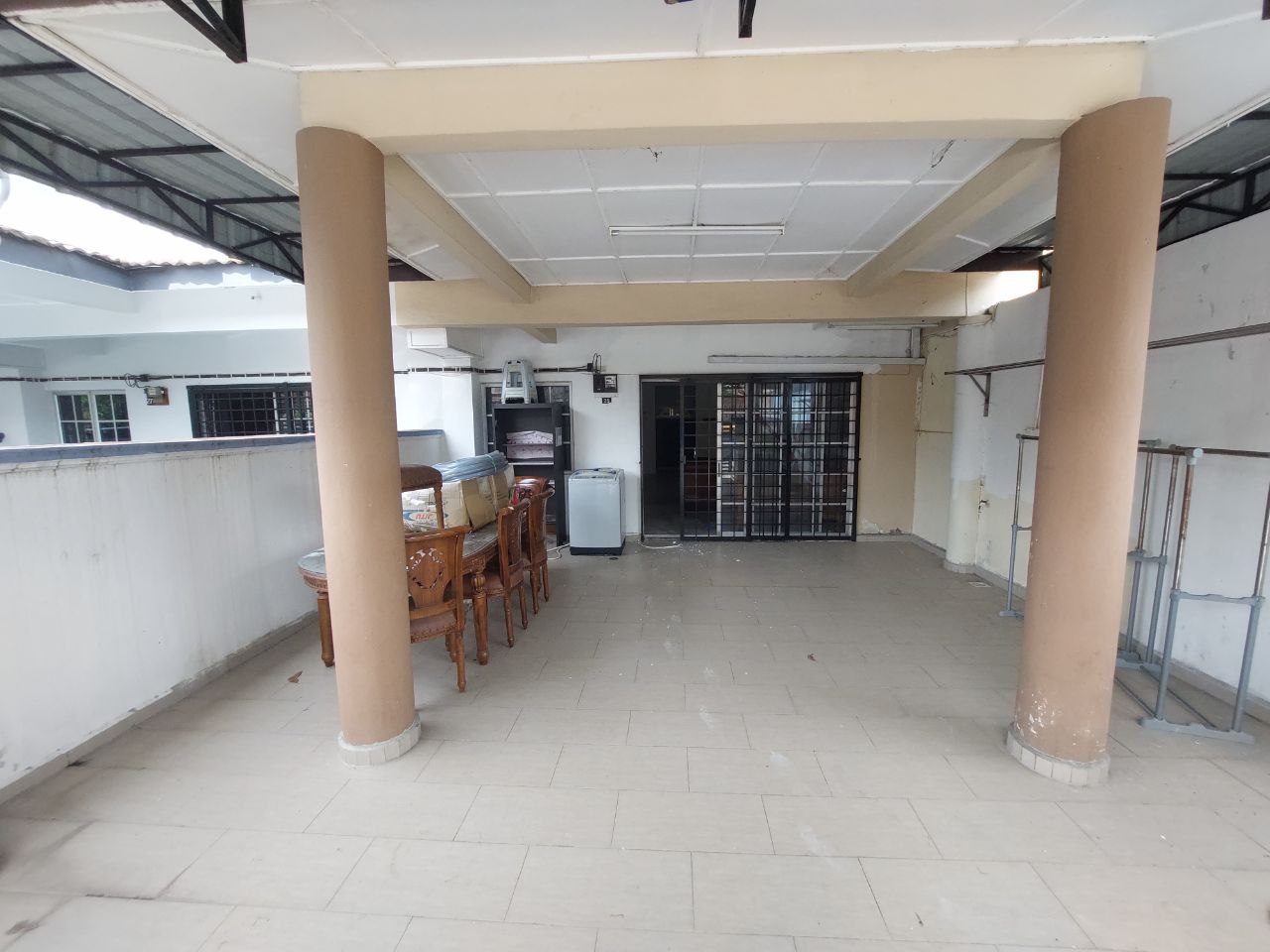 Double Storey End Lot Seksyen 32 Berjaya Park