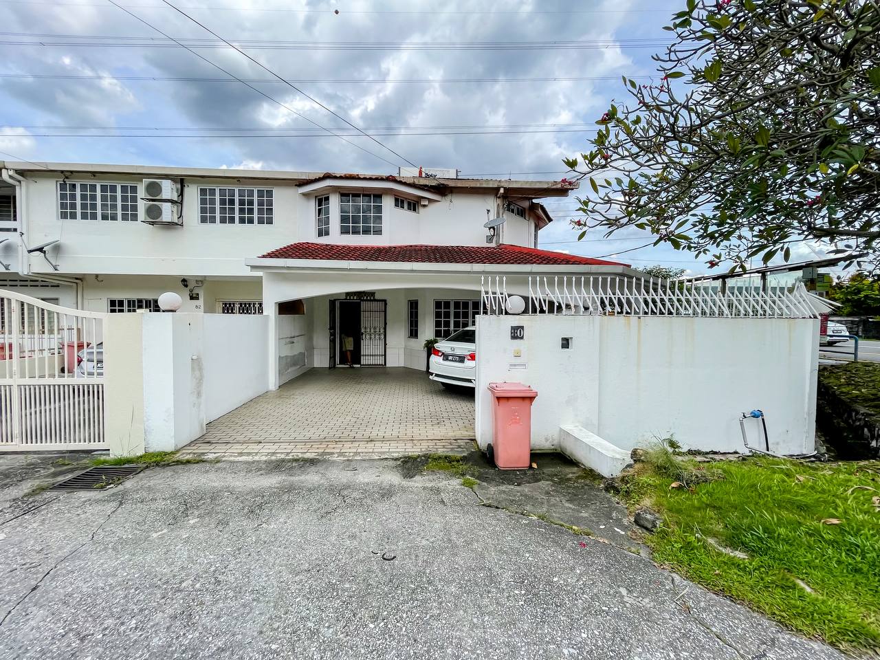 2 Storey Terrace Corner Lot Kampung Tunku SS1