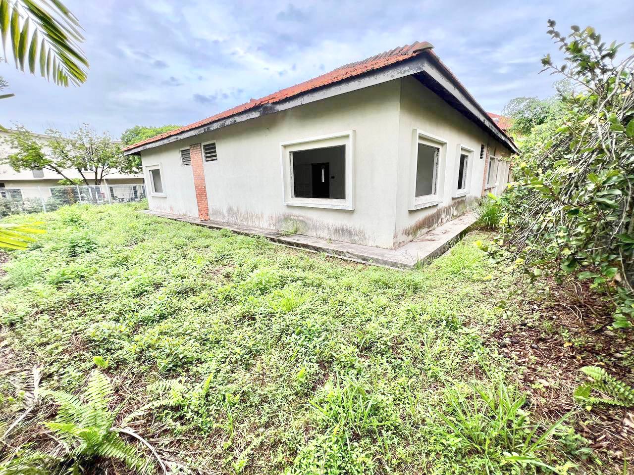 Single Storey Bungalow, Jalan Cecawi - photo 4
