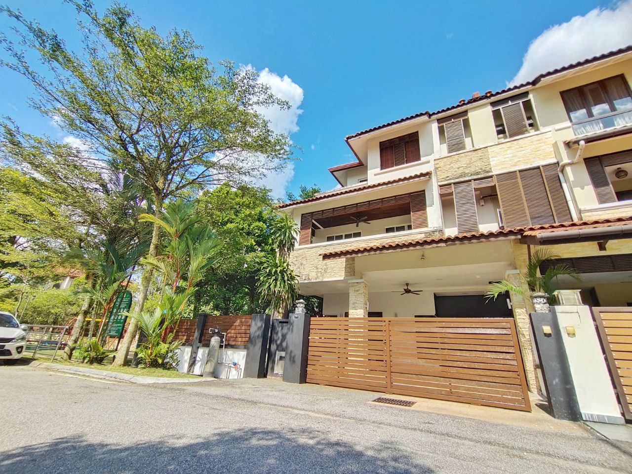 Endlot 3 Storey Semi Detached Beverly Heights